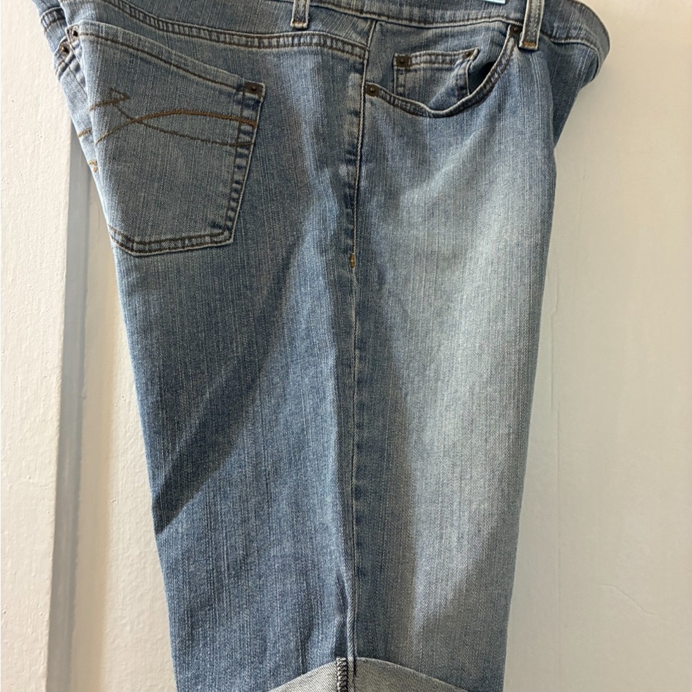 DKNY Light Blue Rolled Cuffed Jean Shorts Size 16 - Picture 3 of 5